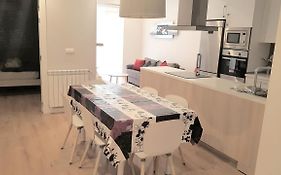 Gros Apartment By Aula